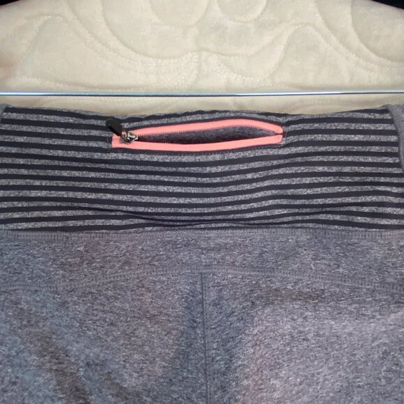 MPG Yoga Capris Leggings with Zipper Pocket Gray Size Medium - Picture 5 of 12